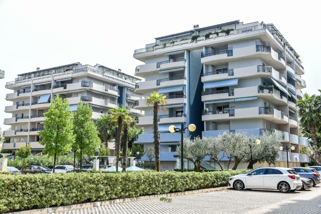 شقة Attic Aries Montesilvano Marina المظهر الخارجي الصورة